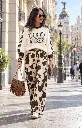 Estilo urbano de Madrid com franjas.webp