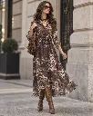 Elegância Urbana em Animal Print.webp