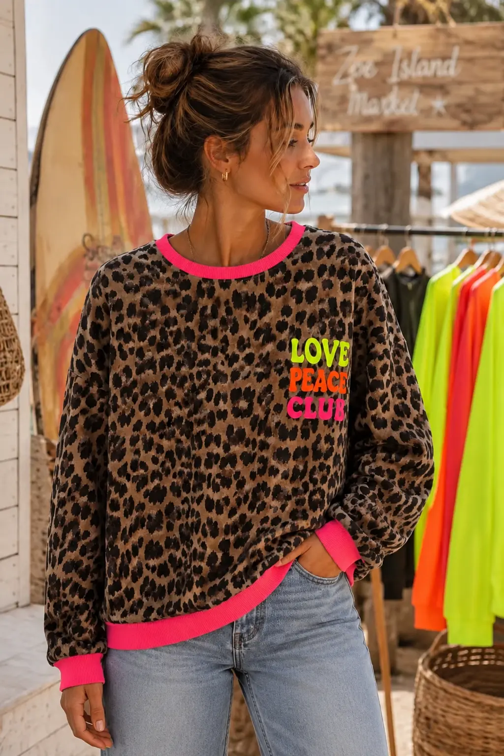 Mercado Costeiro com Estilo Surf.webp